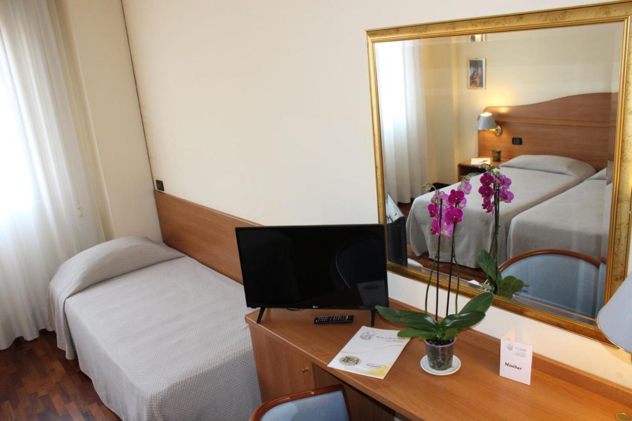 Hotel Il Duca D'Este Ferrara Kültér fotó