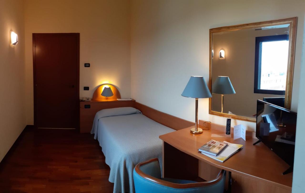 Hotel Il Duca D'Este Ferrara Kültér fotó